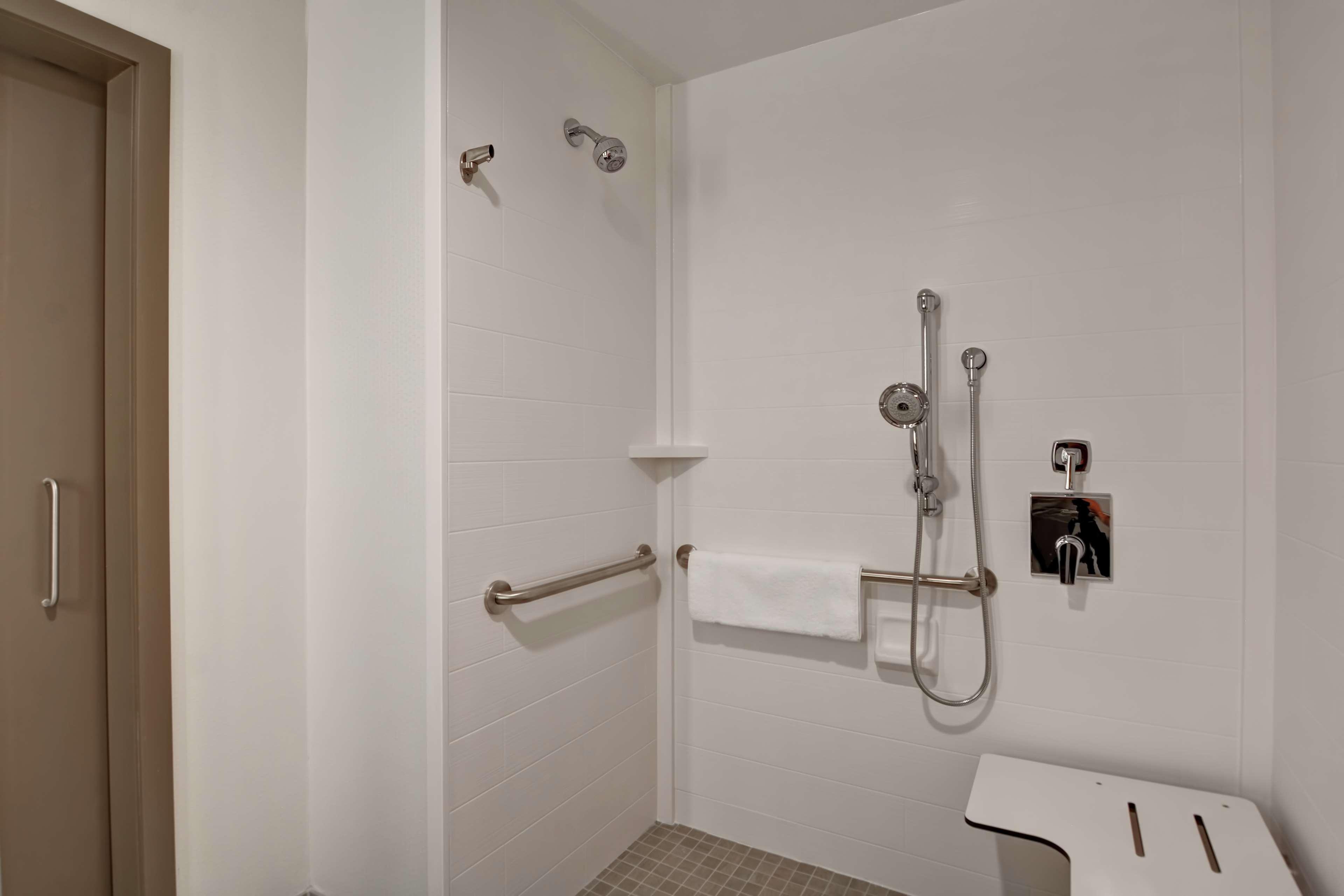 Hilton Garden Inn Билокси Экстерьер фото