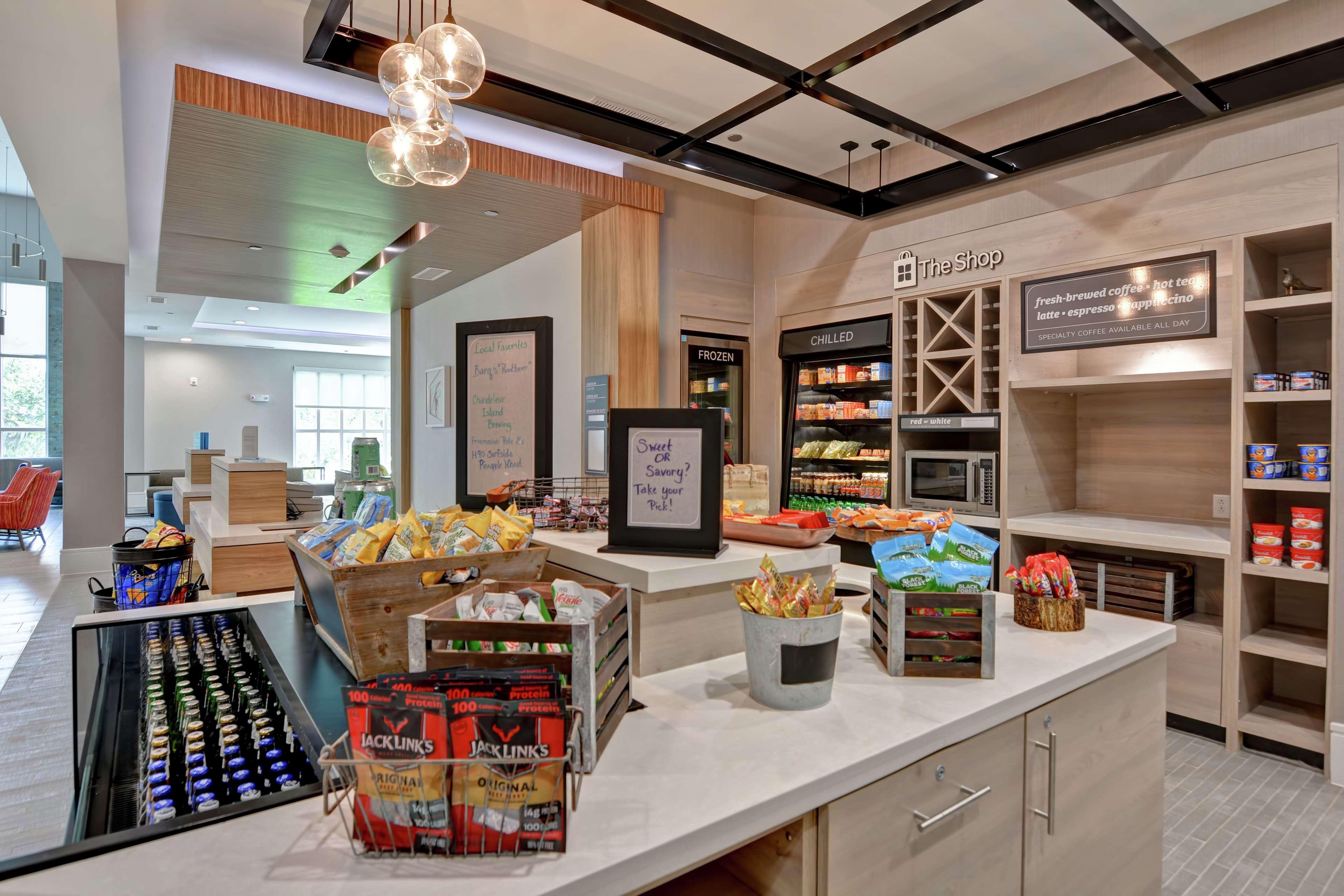 Hilton Garden Inn Билокси Экстерьер фото
